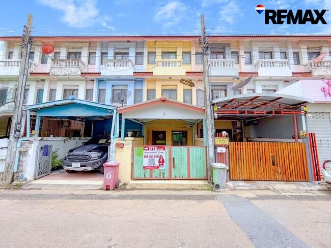 ทาวน์โฮม 3 ชั้น ซอยคู้บอน27 รีโนเวทใหม่ทั้งหลัง พื้นที่ 19 ตร.ว. ไม่ต้องจ่ายค่าส่วนกลาง หลังบ้านวิวเปิดโล่ง ใกล้สถานีรถไฟฟ้าสายสีชมพู (สถานีคู้บอน)
