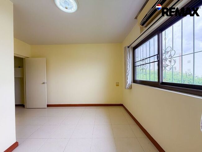 ทาวน์โฮม 3 ชั้น ซอยคู้บอน27 รีโนเวทใหม่ทั้งหลัง พื้นที่ 19 ตร.ว. ไม่ต้องจ่ายค่าส่วนกลาง หลังบ้านวิวเปิดโล่ง ใกล้สถานีรถไฟฟ้าสายสีชมพู (สถานีคู้บอน)