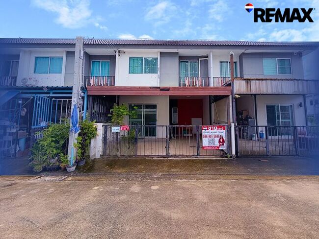 ขายบ้านพฤกษา 118 เลียบวารี-มีนบุรี (คู้ขวา) ใกล้ห้างแม็คโครหนองจอก ต่อเติมห้องครัว บ้านหลังนี้ตำแหน่งอยู่ถนนหลักโครงการไม่ต้องเข้าซอย