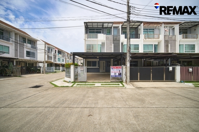 ขายบ้านพุทธบูชา36 บ้านใหม่1พุทธบูชา(หลังมุม) สภาพดี พื้นที่ดินใหญ่กว่า ติดอู่รถเมย์สาย75