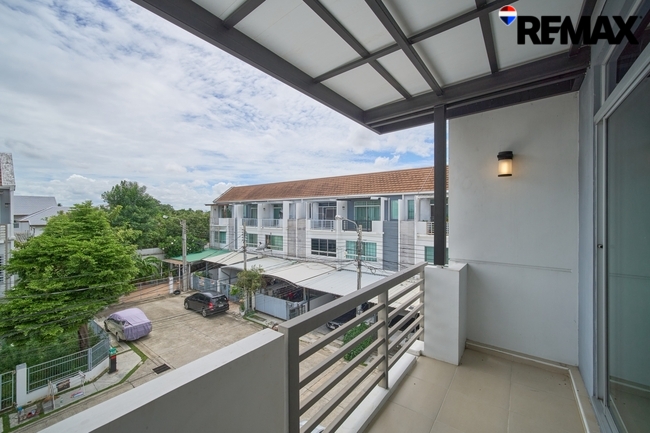 ขายบ้านพุทธบูชา36 บ้านใหม่1พุทธบูชา(หลังมุม) สภาพดี พื้นที่ดินใหญ่กว่า ติดอู่รถเมย์สาย75
