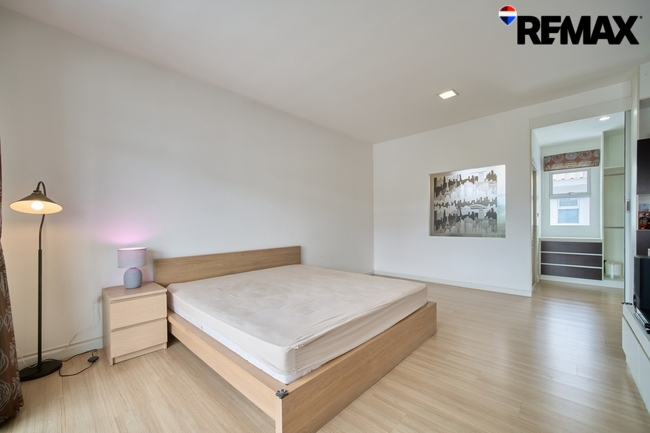 ขายบ้านพุทธบูชา36 บ้านใหม่1พุทธบูชา(หลังมุม) สภาพดี พื้นที่ดินใหญ่กว่า ติดอู่รถเมย์สาย75