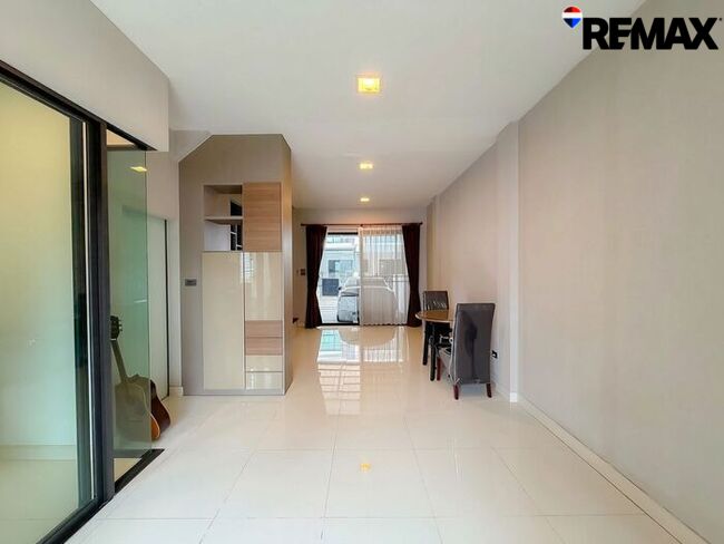 The Terrace Ramintra 65 | เดอะ เทอเรส รามอินทรา 65 ทาวน์โฮม 3 ชั้น 26 ตร.วา หลังบ้านไม่ชนใคร ซอยถนอมมิตร โครงการคุณภาพจาก Land & Houses