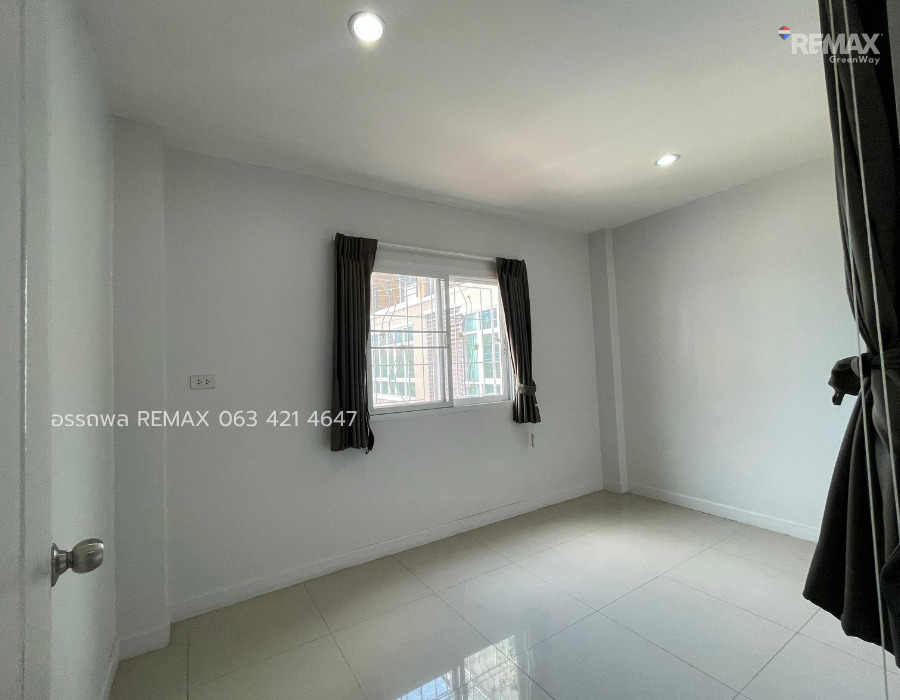 ขายตึก3ชั้น ห้องมุม เทพารักษ์ (ทวีทอง 2) – พื้นที่เหมาะโฮมออฟฟิศ สตูดิโอ สต็อกสินค้า(มีที่จอดรถ)