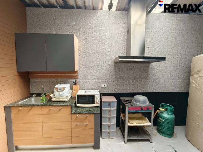 ขายทาวน์โฮม 3 ชั้น บ้านกลางเมือง ปิ่นเกล้า-จรัญสนิทวงศ์ ใกล้ทางด่วนศรีรัช และรถไฟฟ้า MRT  3  สาย