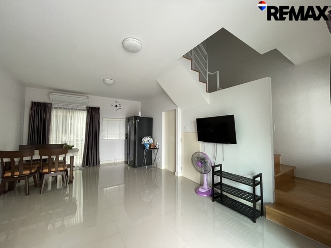 ขายทาวน์โฮม 3 ชั้น บ้านกลางเมือง ปิ่นเกล้า-จรัญสนิทวงศ์ ใกล้ทางด่วนศรีรัช และรถไฟฟ้า MRT  3  สาย