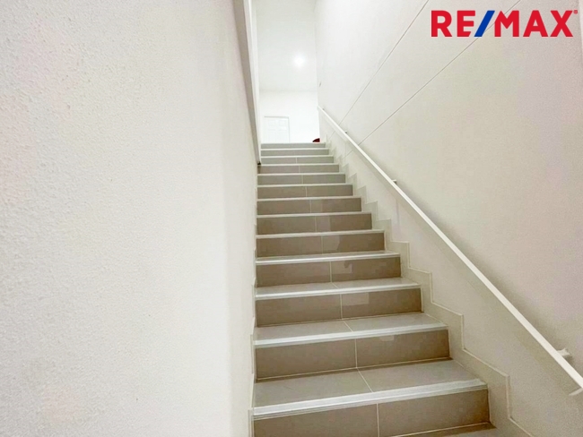 ขายตึกแถว 2 ชั้น เมืองนครปฐม ใกล้สำนักงานประกันสังคม สภาพใหม่