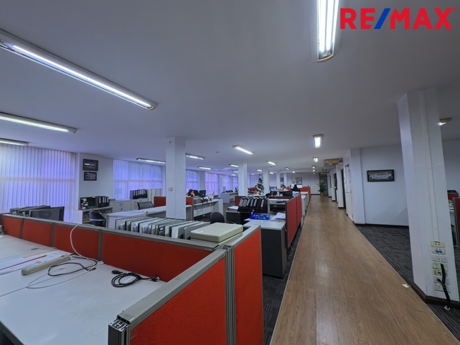 [PREMIUM SALE] ขายอาคารพาณิชย์ 6 คูหา 329 ตร.ว. ติดถนนศรีนครินทร์ / 6-Unit Commercial Building | 329 Sq. Wah | Srinakarin Main Road