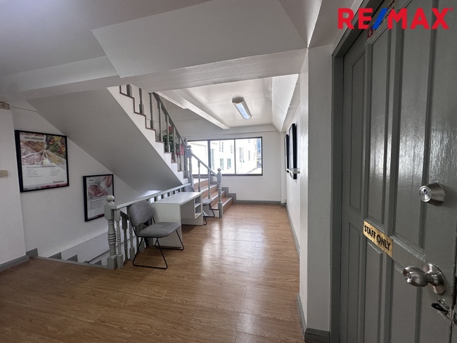 [PREMIUM SALE] ขายอาคารพาณิชย์ 6 คูหา 329 ตร.ว. ติดถนนศรีนครินทร์ / 6-Unit Commercial Building | 329 Sq. Wah | Srinakarin Main Road