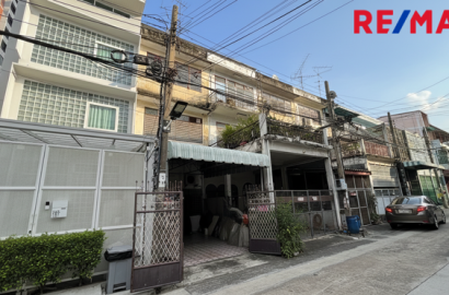 ขายบ้านพระราม3 เป็นตึกแถว3ชั้น ซอยสาธุประดิษฐ์15 แยก6 ใกล้เซ็นทรัล พระราม 3 เพียง 5 นาที