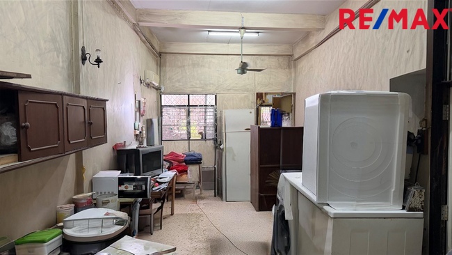 ขายบ้านพระราม3 เป็นตึกแถว3ชั้น ซอยสาธุประดิษฐ์15 แยก6 ใกล้เซ็นทรัล พระราม 3 เพียง 5 นาที