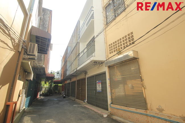 อาคารพาณิชย์สุขสวัสดิ์ บางปะแก้วดาวคะนอง ใกล้ถนนใหญ่เดินเข้าออกได้ รถไฟฟ้าบางปะแก้ว 3ชั้น 16วา รูปที่ดินถุงเงินถุงทอง อยู่อาศัย โกดังเก็บของ