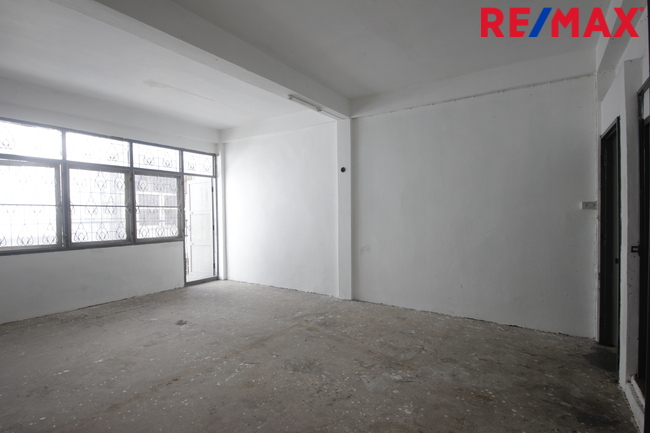 อาคารพาณิชย์สุขสวัสดิ์ บางปะแก้วดาวคะนอง ใกล้ถนนใหญ่เดินเข้าออกได้ รถไฟฟ้าบางปะแก้ว 3ชั้น 16วา รูปที่ดินถุงเงินถุงทอง อยู่อาศัย โกดังเก็บของ