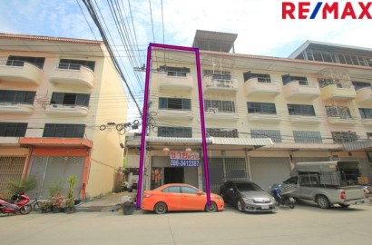 อาคารพาณิชย์สุขสวัสดิ์ ประชาอุทิศ สุขนิเวศน์2 ทำเลค้าขาย เปิดสำนักงาน ริมถนนเมนหน้าโครงการก่อนเข้าหมู่บ้าน ห้องริมระหว่างตึก ใกล้บิ๊กซีสุขสวัสดิ์ สะพานภูมิพล1-2