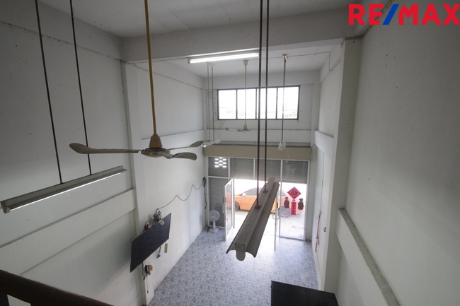 อาคารพาณิชย์สุขสวัสดิ์ ประชาอุทิศ สุขนิเวศน์2 ทำเลค้าขาย เปิดสำนักงาน ริมถนนเมนหน้าโครงการก่อนเข้าหมู่บ้าน ห้องริมระหว่างตึก ใกล้บิ๊กซีสุขสวัสดิ์ สะพานภูมิพล1-2