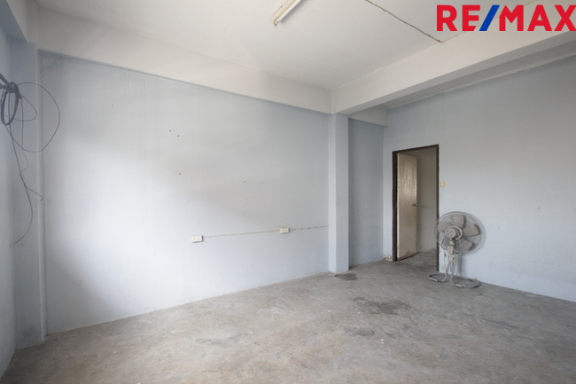 อาคารพาณิชย์สุขสวัสดิ์ ประชาอุทิศ สุขนิเวศน์2 ทำเลค้าขาย เปิดสำนักงาน ริมถนนเมนหน้าโครงการก่อนเข้าหมู่บ้าน ห้องริมระหว่างตึก ใกล้บิ๊กซีสุขสวัสดิ์ สะพานภูมิพล1-2