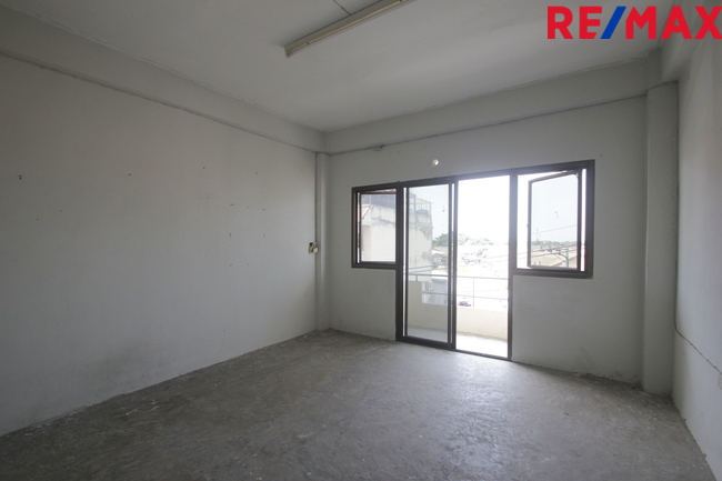 อาคารพาณิชย์สุขสวัสดิ์ ประชาอุทิศ สุขนิเวศน์2 ทำเลค้าขาย เปิดสำนักงาน ริมถนนเมนหน้าโครงการก่อนเข้าหมู่บ้าน ห้องริมระหว่างตึก ใกล้บิ๊กซีสุขสวัสดิ์ สะพานภูมิพล1-2