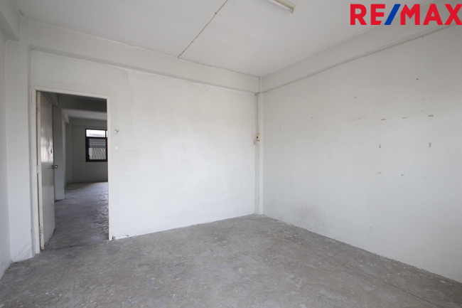 อาคารพาณิชย์สุขสวัสดิ์ ประชาอุทิศ สุขนิเวศน์2 ทำเลค้าขาย เปิดสำนักงาน ริมถนนเมนหน้าโครงการก่อนเข้าหมู่บ้าน ห้องริมระหว่างตึก ใกล้บิ๊กซีสุขสวัสดิ์ สะพานภูมิพล1-2