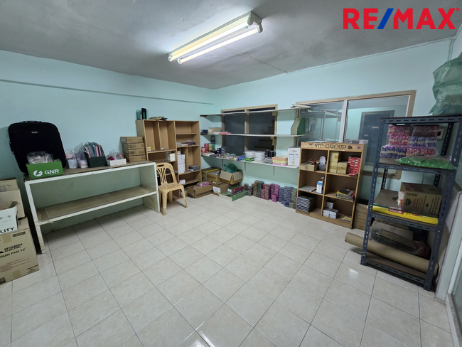 ขายอาคารพาณิชย์ 3.5 ชั้น 3 คูหา พระราม 2 ซอยสะแกงาม 35/3 พื้นที่ใหญ่ เหมาะทำธุรกิจ