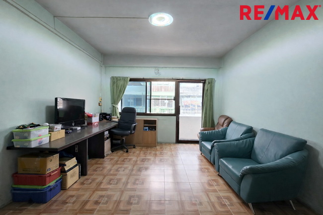 ขายอาคารพาณิชย์ 3.5 ชั้น 3 คูหา พระราม 2 ซอยสะแกงาม 35/3 พื้นที่ใหญ่ เหมาะทำธุรกิจ