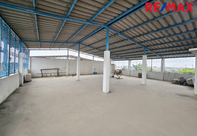 ขายอาคารพาณิชย์ 3.5 ชั้น 3 คูหา พระราม 2 ซอยสะแกงาม 35/3 พื้นที่ใหญ่ เหมาะทำธุรกิจ