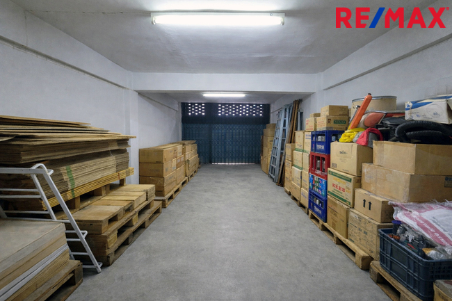 ขายอาคารพาณิชย์ 3.5 ชั้น 3 คูหา พระราม 2 ซอยสะแกงาม 35/3 พื้นที่ใหญ่ เหมาะทำธุรกิจ