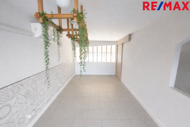 ขายด่วน! อทาวน์โฮม 3.5 ชั้น ทำเลค้าขาย @ สิริ อเวนิว เพชรเกษม 81