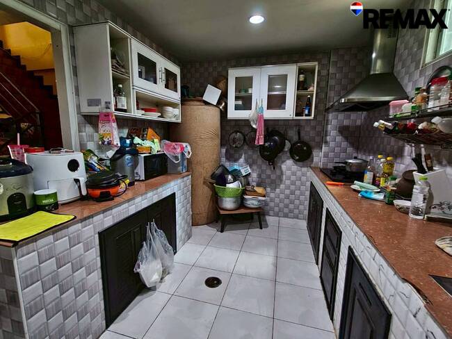 ขาย อาคารพาณิชย์ ติดถนนประชาอุทิศ ซ.27 ทำเลทองค้าขายดี ตรงข้าม ร.ร.ชูสินทองประดิษฐ์อนุสรณ์ สวยสภาพดีมาก