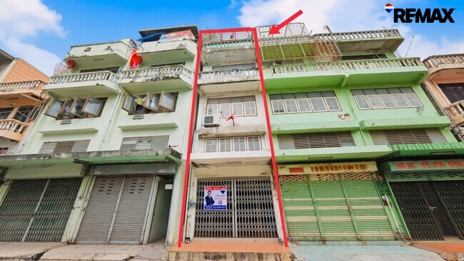 ขายอาคารพาณิชย์ 4 ชั้น บางซื่อ ใกล้ MRT เตาปูน เพียง 350 เมตร | 17.1 ตร.ว. พื้นที่ใช้สอย 250 ตร.ม. พร้อมอยู่ ราคาเพียง 3,690,000 บาท