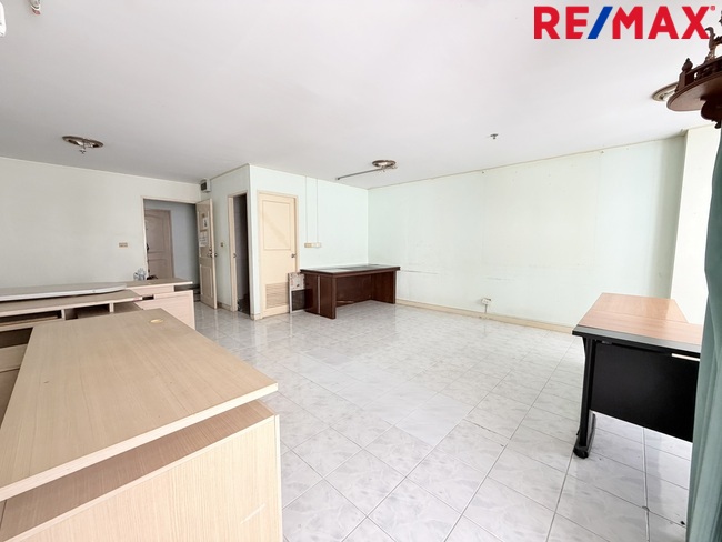 คอนโดคอมมอนเวลธ์ ปิ่นเกล้า | ห้อง Studio ติด MRT บางยี่ขัน บรรยากาศโปร่งสบาย เดินทางเข้าเมืองง่าย