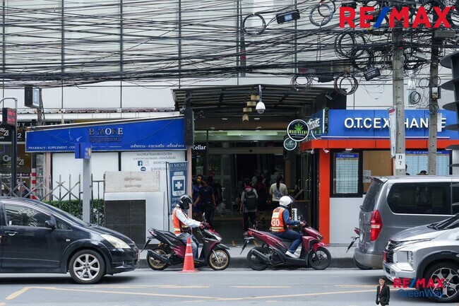 เช่าคอนโดสุขุมวิท 𝗘𝗱𝗴𝗲 𝗦𝘂𝗸𝗵𝘂𝗺𝘃𝗶𝘁 𝟮𝟯 (ห้องมุม) วิวดี แต่งสวย ราคาดีที่สุด ติด BTS อโศก และ MRT สุขุมวิท
