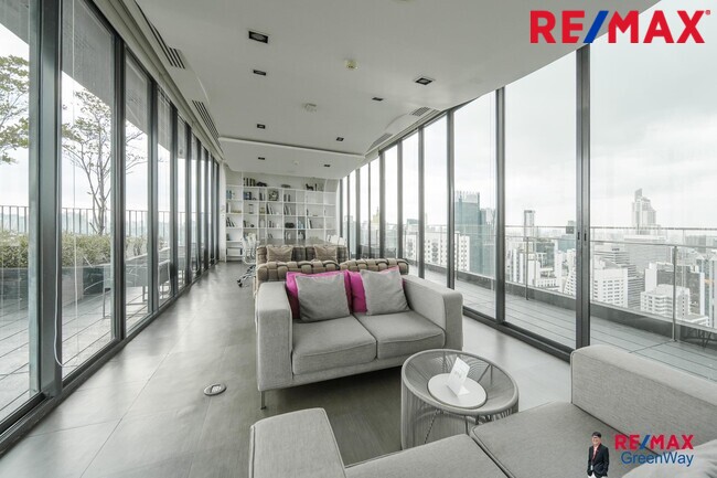 ขายคอนโดสุขุมวิท 𝗘𝗱𝗴𝗲 𝗦𝘂𝗸𝗵𝘂𝗺𝘃𝗶𝘁 𝟮𝟯 (ห้องมุม) วิวดี แต่งสวย ราคาดีที่สุด ติด BTS อโศก และ MRT สุขุมวิท