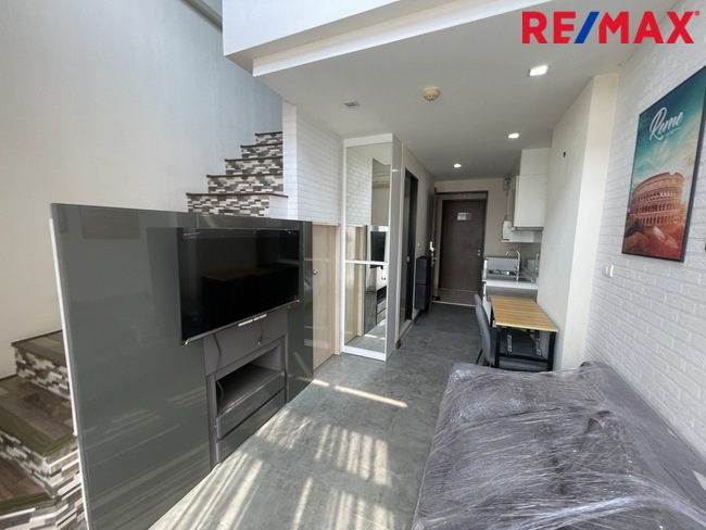 คอนโดใกล้ BTS บางนา อุดมสุข Full Furnished Duplex Condo in Bangna Beyond Sukhumvit เดินทางสะดวก ใกล้ BTS และทางด่วนคอนโด Low-rise บรรยากาศสงบ