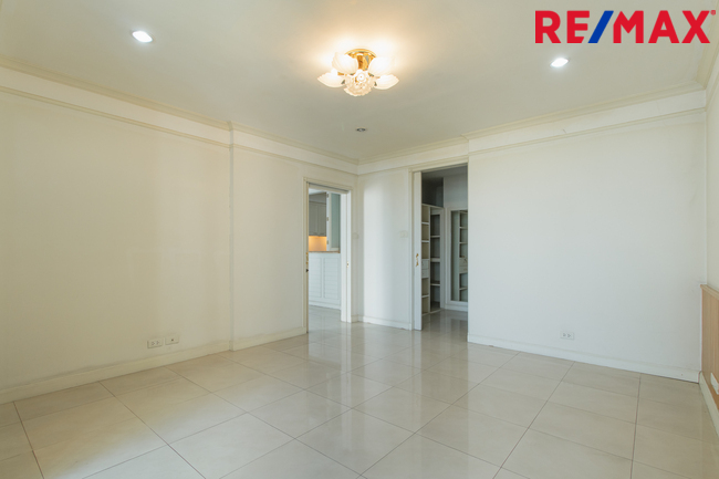 ขายคอนโดติดแม่น้ำเจ้าพระยา Riverine Palce 3ห้องนอน ถ.พิบูลสงคราม นนทบุรี ใกล้ทางด่วนศรีรัชฯ