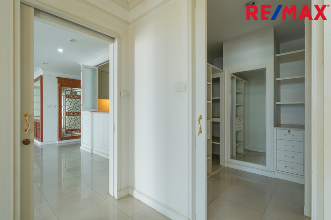 ขายคอนโดติดแม่น้ำเจ้าพระยา Riverine Palce 3ห้องนอน ถ.พิบูลสงคราม นนทบุรี ใกล้ทางด่วนศรีรัชฯ