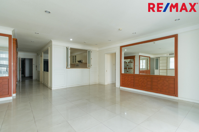 ขายคอนโดติดแม่น้ำเจ้าพระยา Riverine Palce 3ห้องนอน ถ.พิบูลสงคราม นนทบุรี ใกล้ทางด่วนศรีรัชฯ