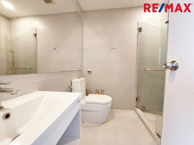 ขายคอนโดวิวแม่น้ำเจ้าพระยา ห้องมุม ชั้นสูง โครงการ De Lapis Charan 81