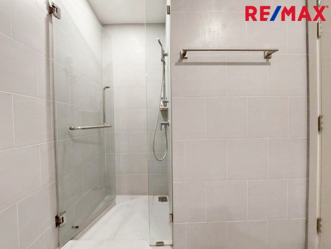 ขายคอนโดวิวแม่น้ำเจ้าพระยา ห้องมุม ชั้นสูง โครงการ De Lapis Charan 81