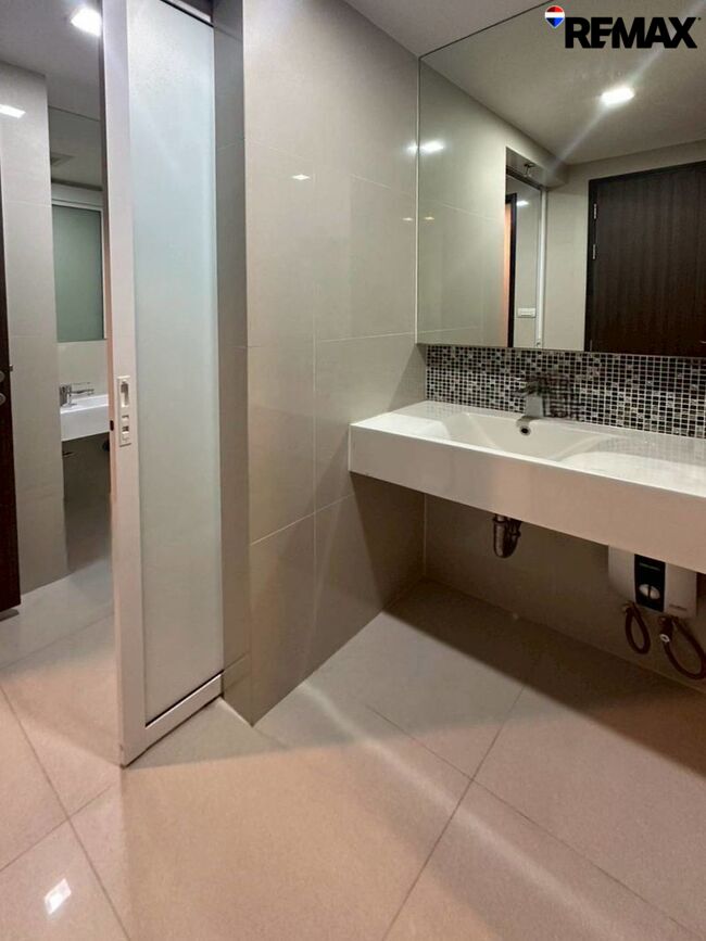 (New Listing! รับฟังข้อเสนอ! ) HQ Thonglor (2 ห้องนอน ขายพร้อมผู้เช่า รับรายได้ทันที!!