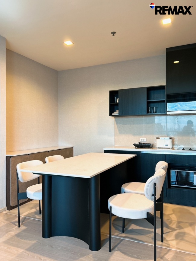 (New Listing! รับฟังข้อเสนอ! ) Rhythm Sukhumvit 44/1 (2 ห้องนอน 1 ห้องน้ำ ติด BTS พระโขนง ขายพร้อมผู้เช่า รับรายได้ทันที!!