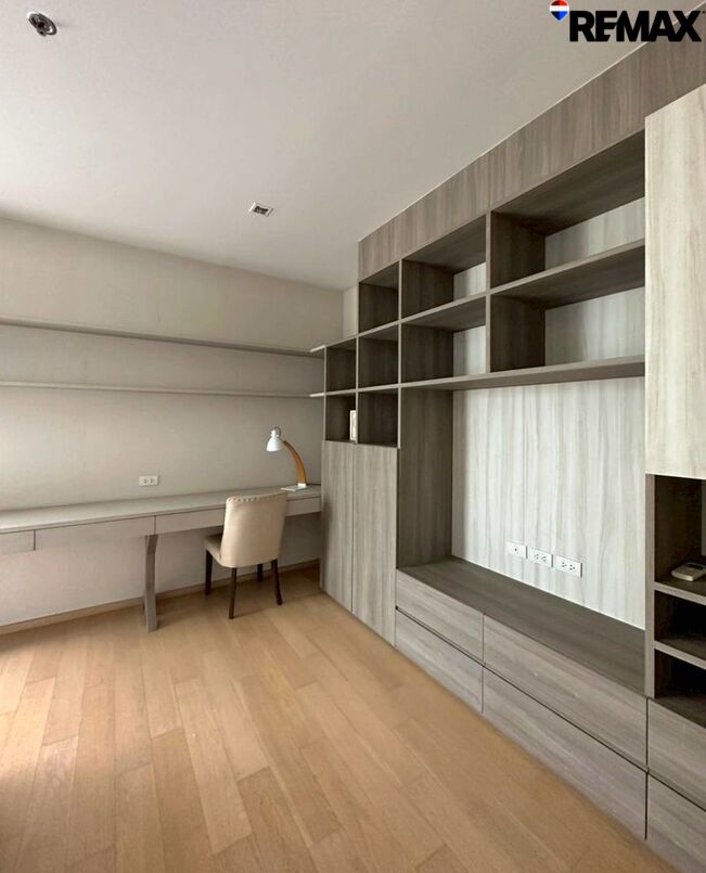 (New Listing! รับฟังข้อเสนอ! ) Rhythm Sukhumvit 44/1 (2 ห้องนอน 1 ห้องน้ำ ติด BTS พระโขนง ขายพร้อมผู้เช่า รับรายได้ทันที!!