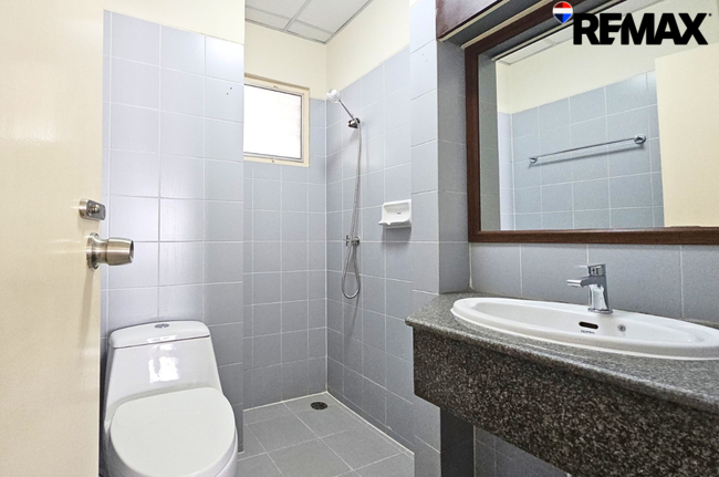 ขายคอนโด การ์เด้น คอร์ท (บ้านรวงข้าว4) ราษฎร์บูรณะ ห้องใหญ่ 82 ตร.วา 2 bed ขายเพียง 2.49 Mb. ใกล้ทางด่วนพระราม 3 เข้าเมืองไม่เกิน 15 นาที