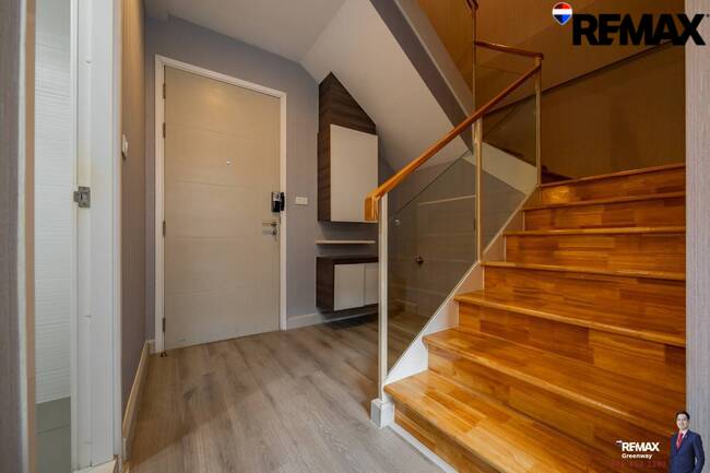 Centric Sathon-St.Louise ห้อง Duplex 1 ห้องนอนใหญ่ (Rare) และที่มีที่จอดรถ Fixed อยู่ชั้น 1