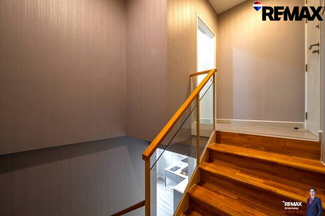 Centric Sathon-St.Louise ห้อง Duplex 1 ห้องนอนใหญ่ (Rare) และที่มีที่จอดรถ Fixed อยู่ชั้น 1