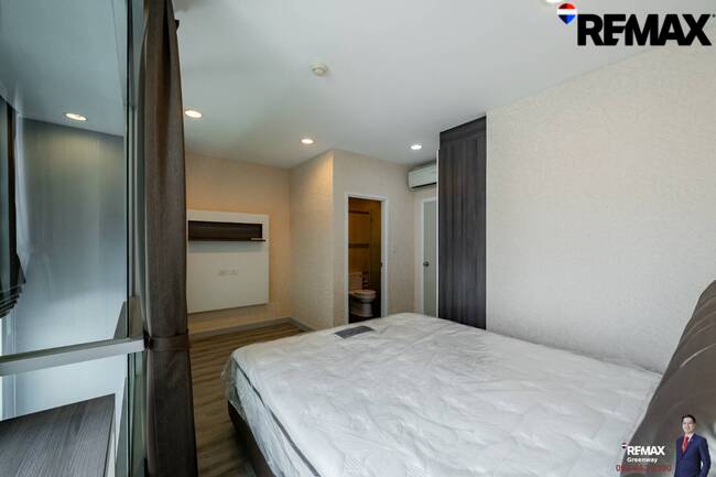 Centric Sathon-St.Louise ห้อง Duplex 1 ห้องนอนใหญ่ (Rare) และที่มีที่จอดรถ Fixed อยู่ชั้น 1