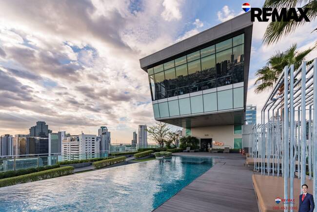 Centric Sathon-St.Louise ห้อง Duplex 1 ห้องนอนใหญ่ (Rare) และที่มีที่จอดรถ Fixed อยู่ชั้น 1