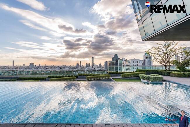 Centric Sathon-St.Louise ห้อง Duplex 1 ห้องนอนใหญ่ (Rare) และที่มีที่จอดรถ Fixed อยู่ชั้น 1