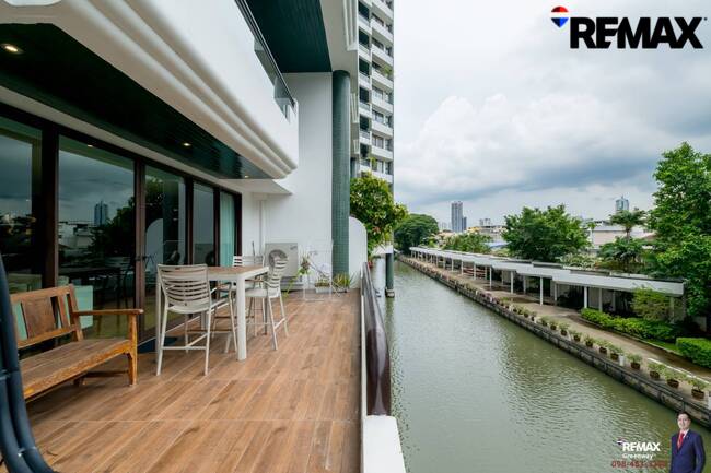 "ตรีทศ ซิตี้ มารีน่า" [Tridhos City Marina] 322ตร.ม. 4 ชั้น จอดรถ + จอดเรือหน้าห้องได้ ห้องทำใหม่ทั้งหมดแล้ว (Fully Renovated) (Pet Friendly)*