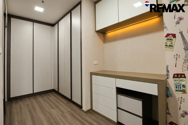 Ideo Sathorn - Wongwian Yai ไอดีโอ สาทร-วงเวียนใหญ่ ห้องมุม 2 ห้องนอน 70.13 ตรม. ใหม่ ตกแต่งพร้อมใช้ ขายต่ำกว่าทุนเพียง 6.9 ล้านบาท