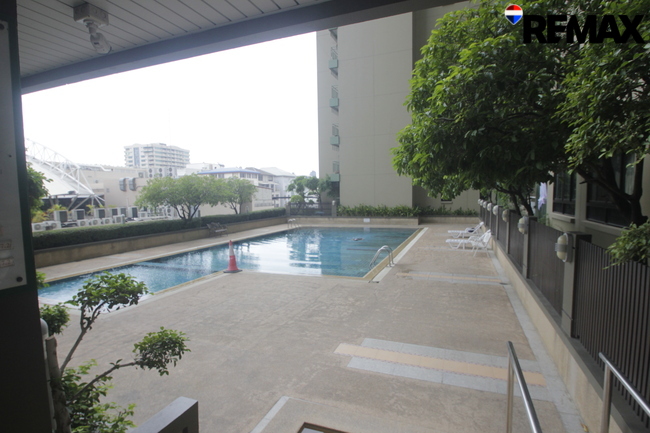 ขายขาดทุนแถมเฟอร์นิเจอร์ทุกรายการในห้อง คอนโดลุมพินีเพลสปิ่นเกล้า2 ใกล้เซ็นทรัลปิ่นเกล้า 34 ตร.ม ชั้น7 วิวสวน เฟอร์ แอร์ พร้อมอยู่ ซื้อลงทุนหรืออยู่เอง ราคานี้ไม่มีอีกแล้ว